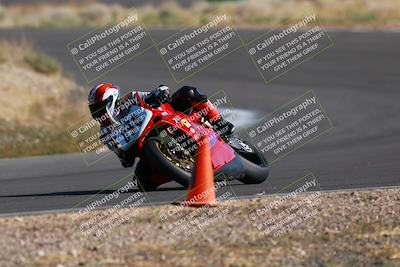 media/Apr-19-2025-AHRMA (Sat) [[3d98ca3309]]/Race/Group 8/Turn 4/